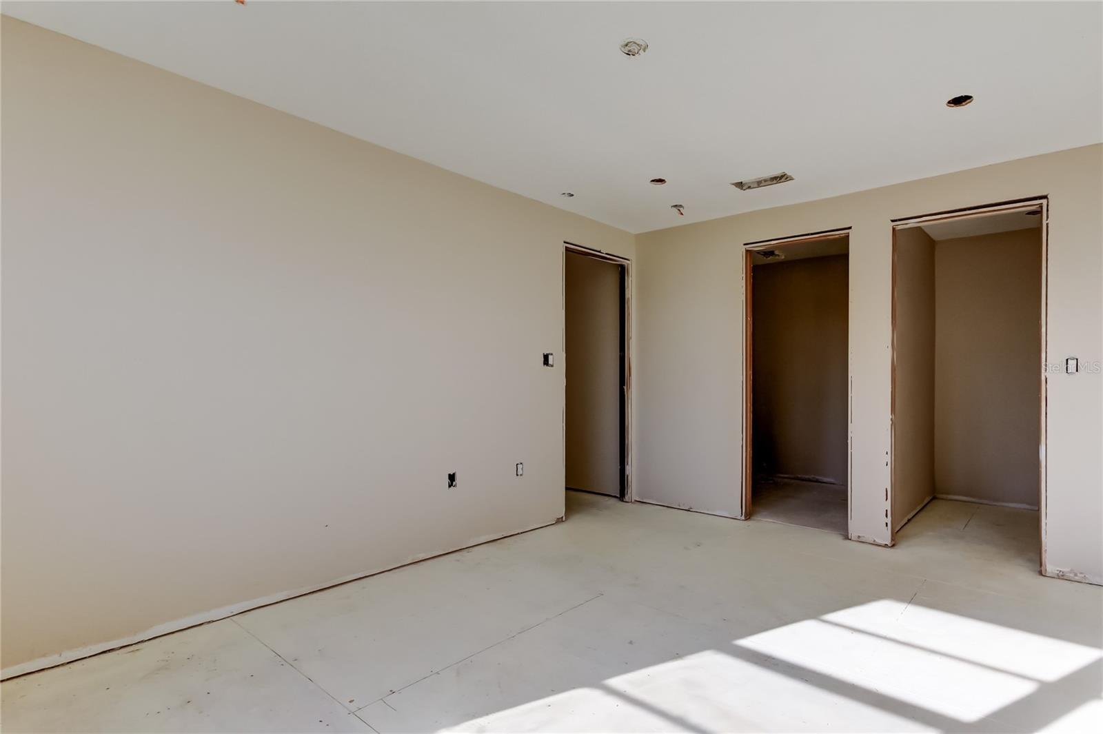 LAKE VIEW CONDO PH V - Residential