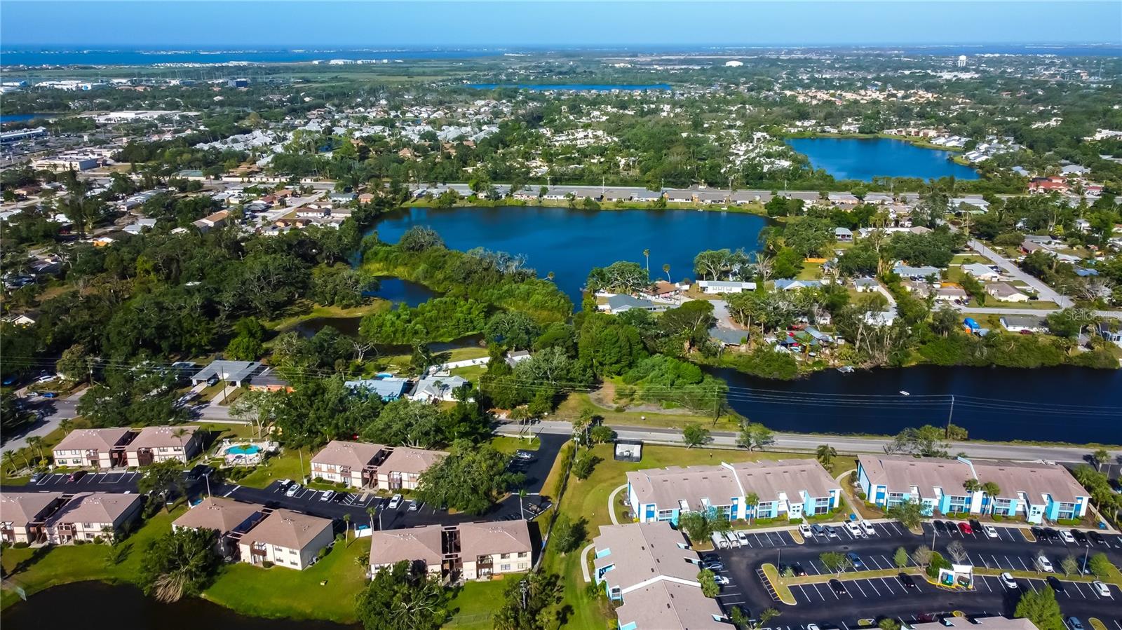 LAKE VIEW CONDO PH V - Residential