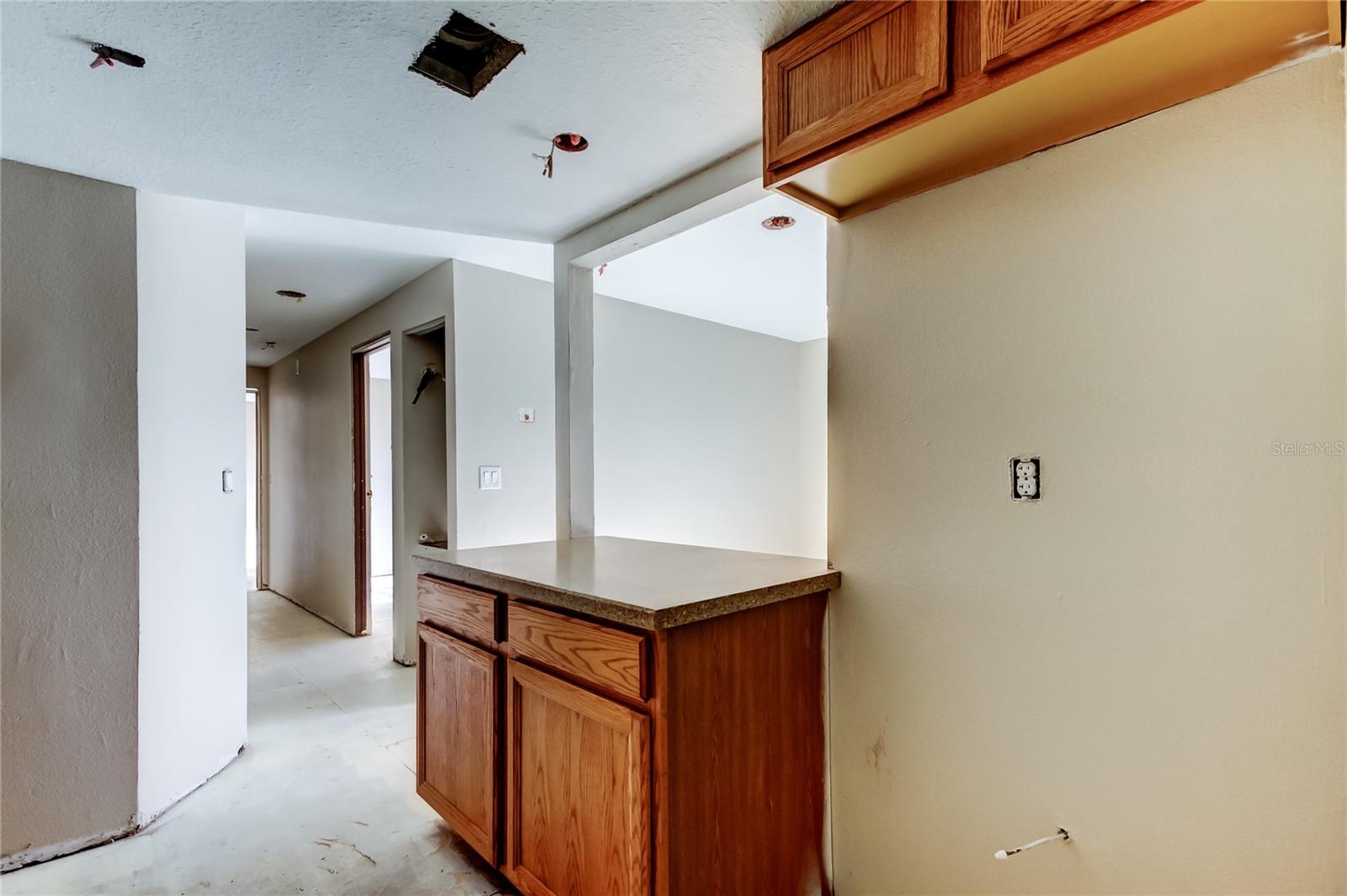 LAKE VIEW CONDO PH V - Residential