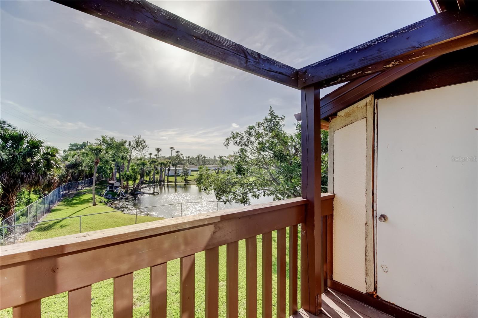 LAKE VIEW CONDO PH V - Residential