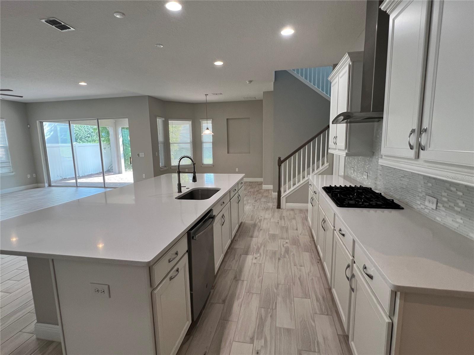 HIGHLANDS/SUMMERLAKE GRVS PH 2 - Residential Lease