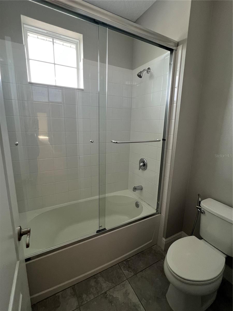 HIGHLANDS/SUMMERLAKE GRVS PH 2 - Residential Lease