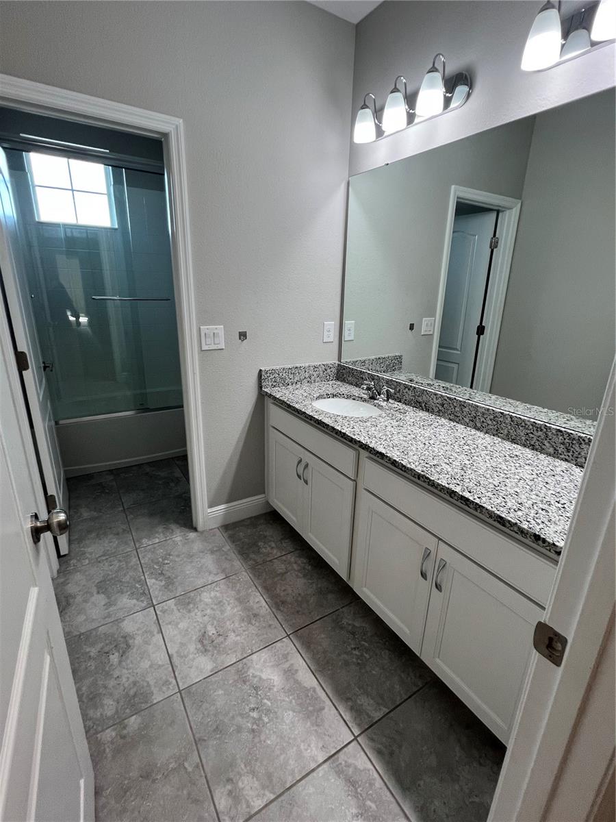 HIGHLANDS/SUMMERLAKE GRVS PH 2 - Residential Lease