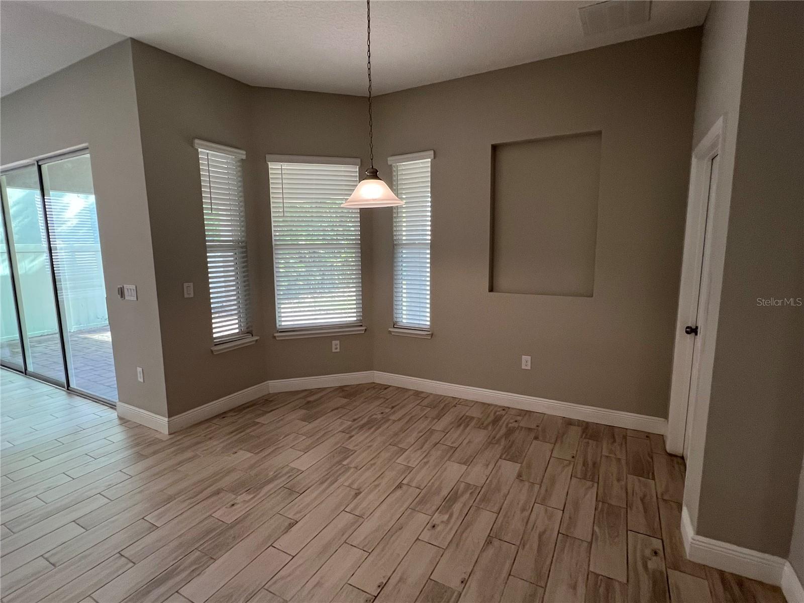 HIGHLANDS/SUMMERLAKE GRVS PH 2 - Residential Lease