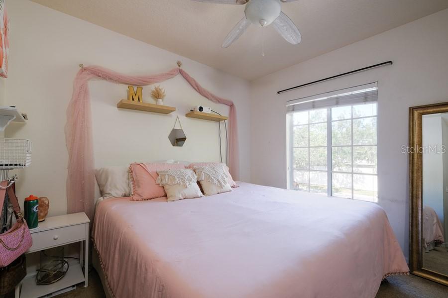 LAKESIDE VILLAGE TOWNHOME - Residential