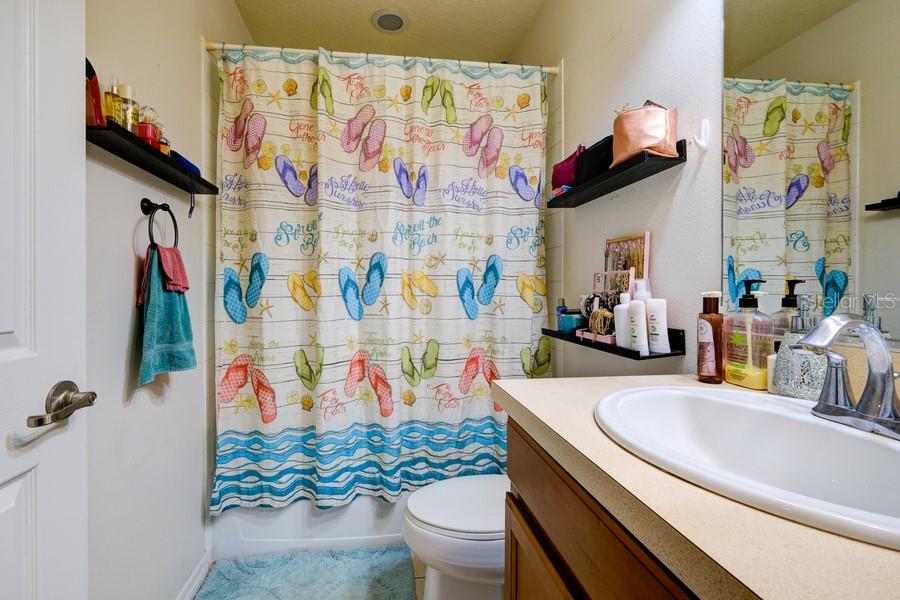 LAKESIDE VILLAGE TOWNHOME - Residential