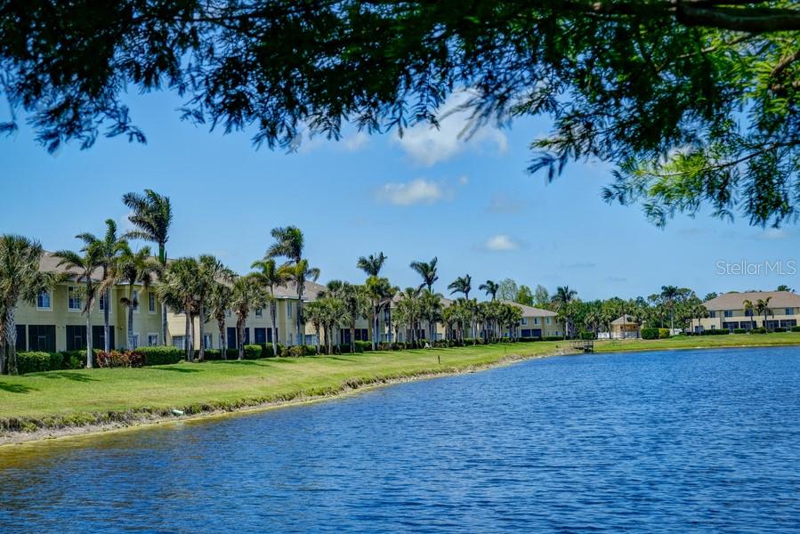 LAKESIDE VILLAGE TOWNHOME - Residential