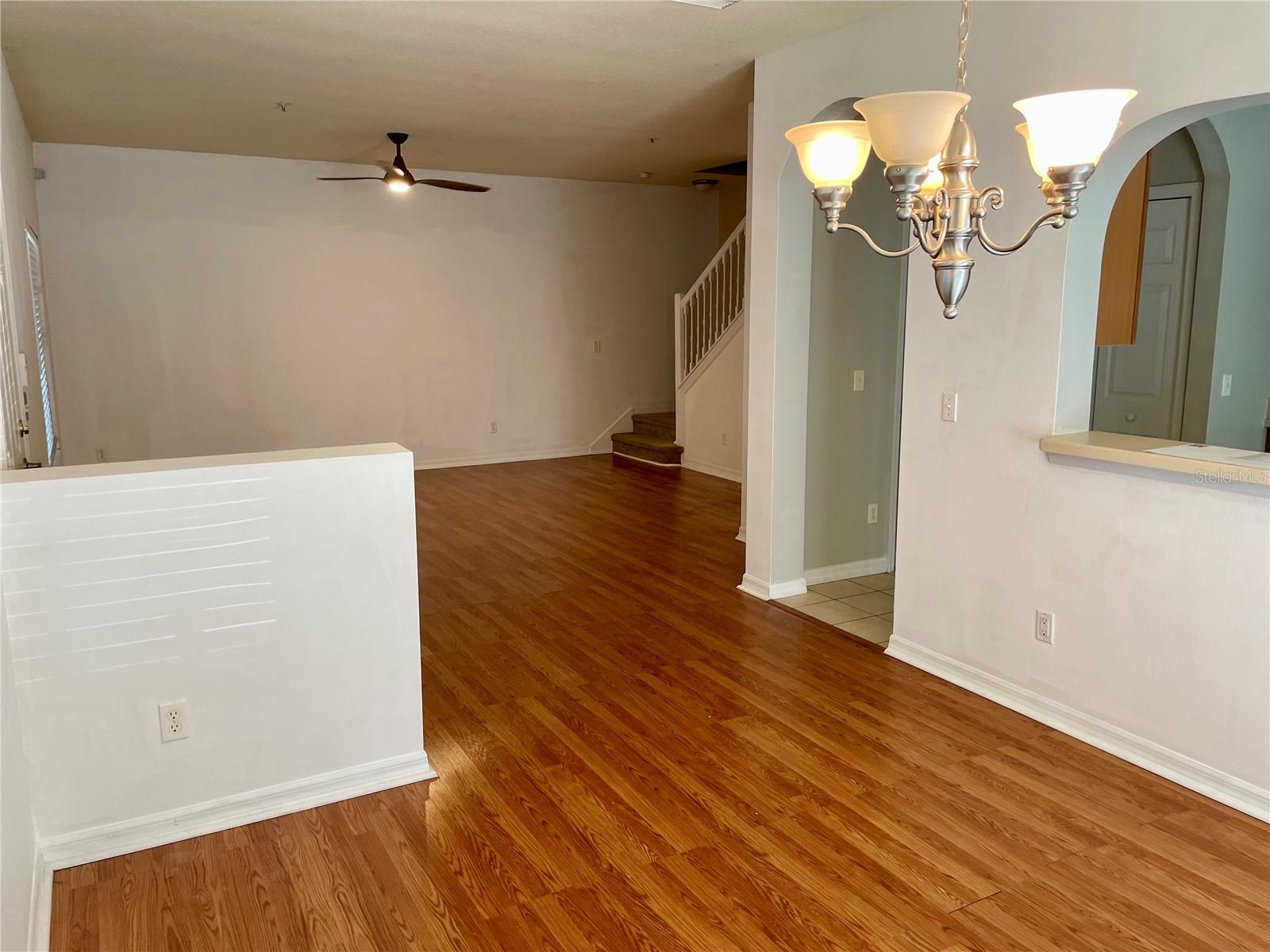 LAKESIDE VILLAGE TOWNHOME - Residential