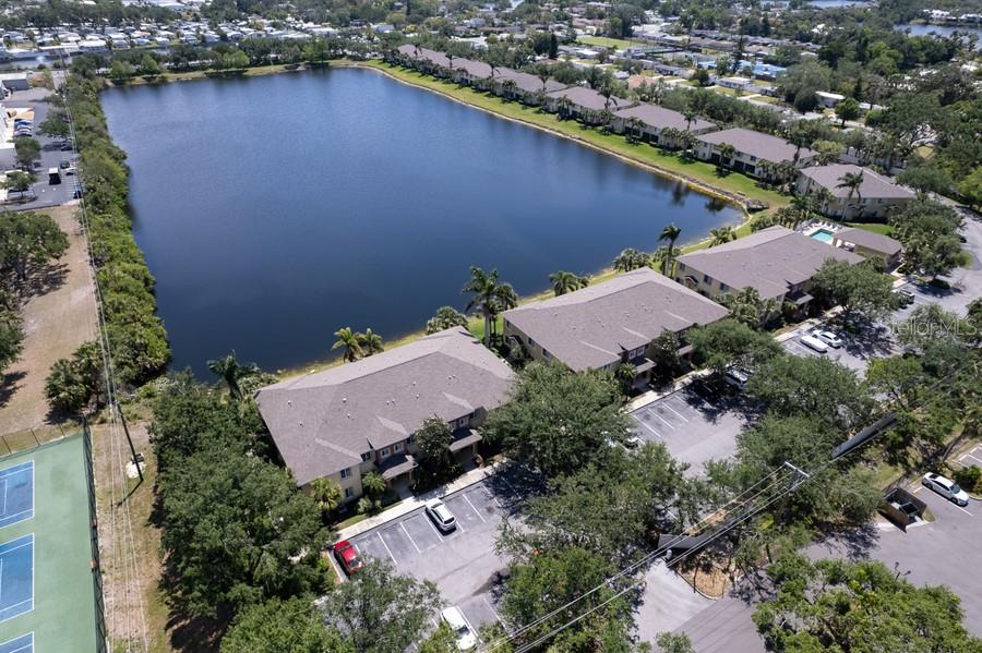 LAKESIDE VILLAGE TOWNHOME - Residential