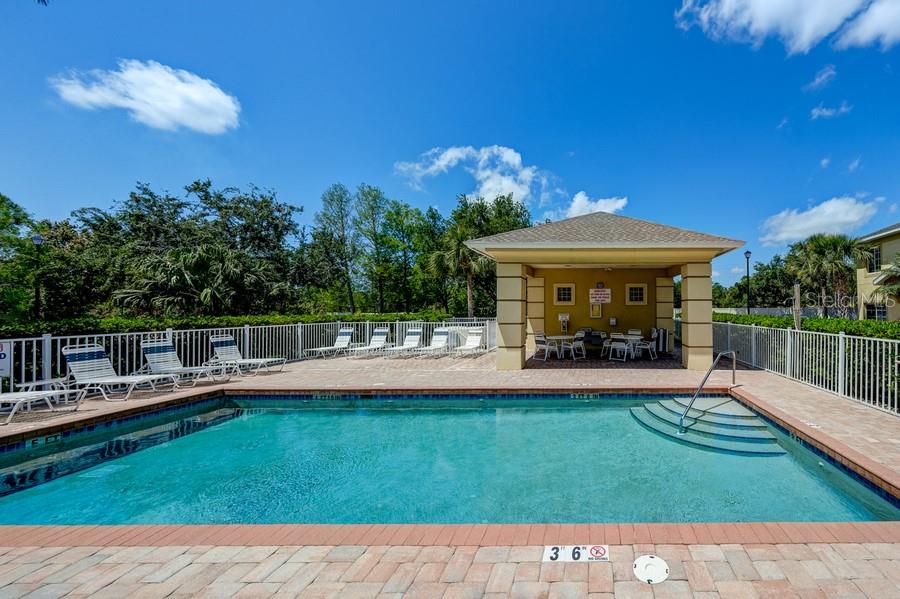 LAKESIDE VILLAGE TOWNHOME - Residential