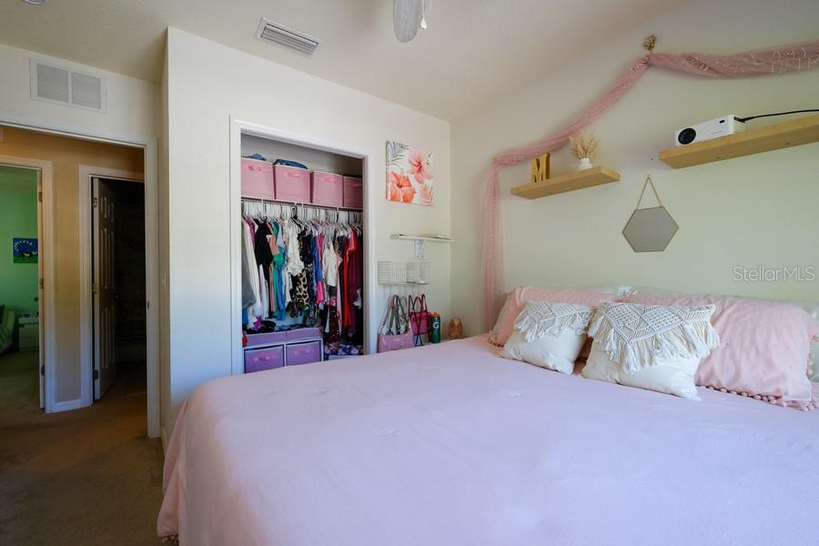 LAKESIDE VILLAGE TOWNHOME - Residential