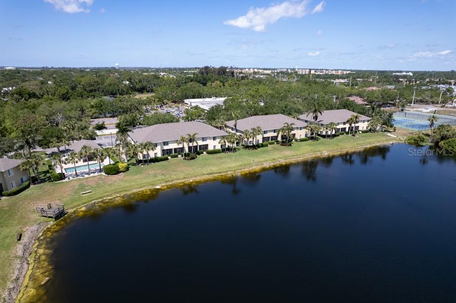 LAKESIDE VILLAGE TOWNHOME - Residential