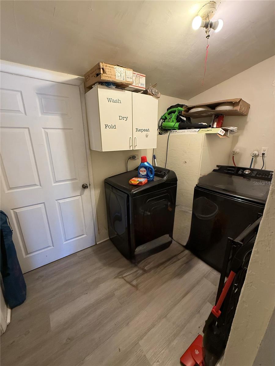 FOUR PINES - Residential Income