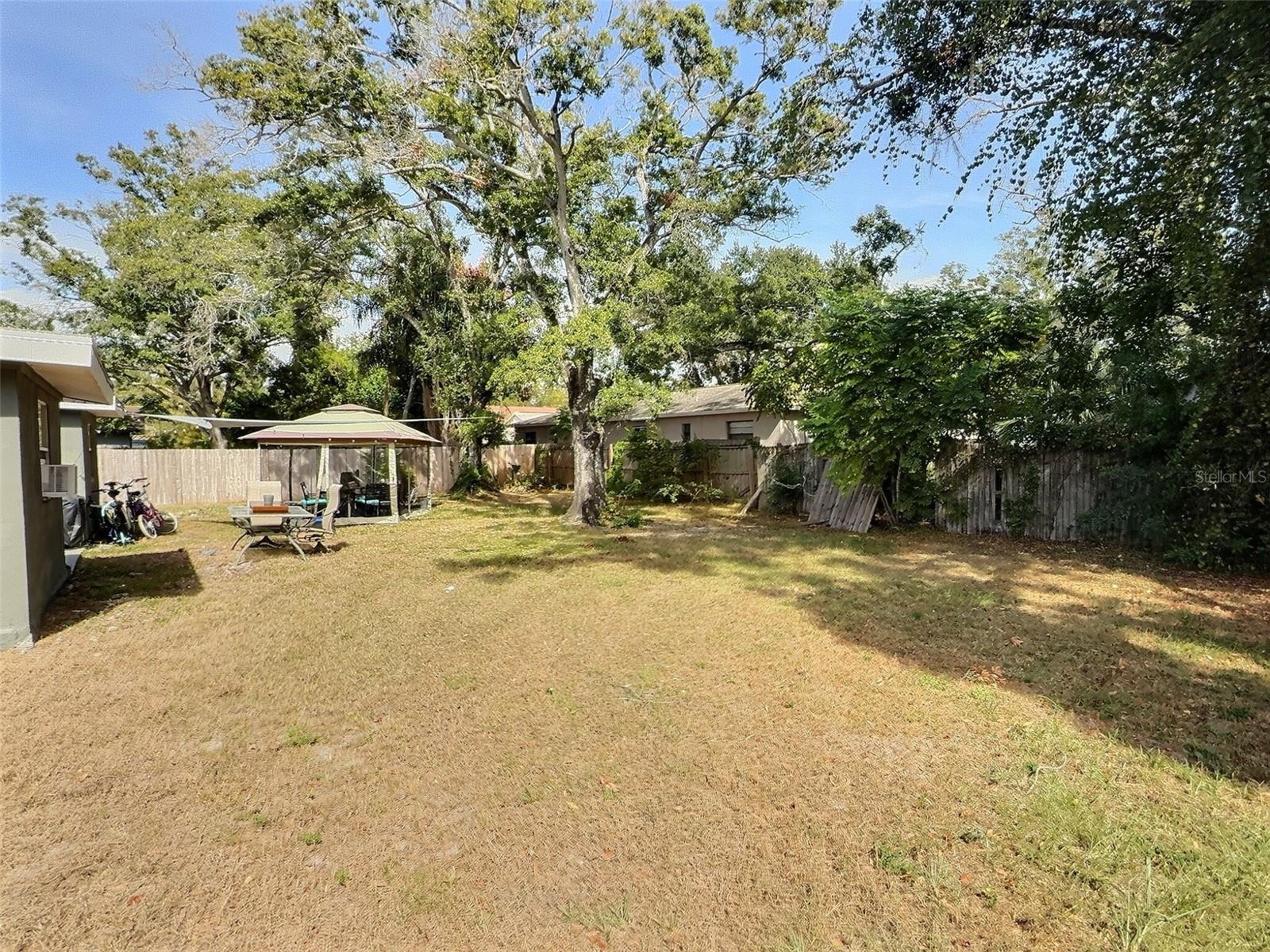 FOUR PINES - Residential Income