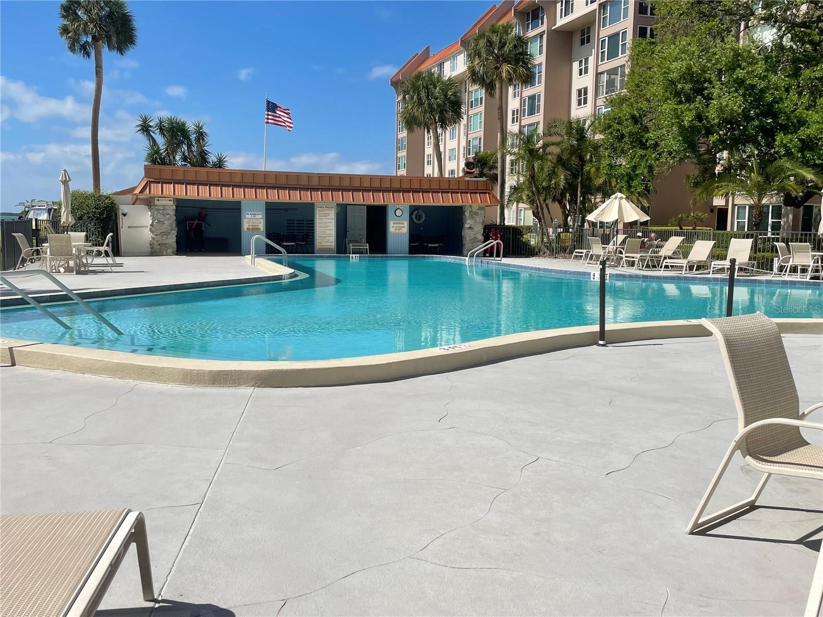 EDGEWATER ARMS 2ND CONDO - Residential