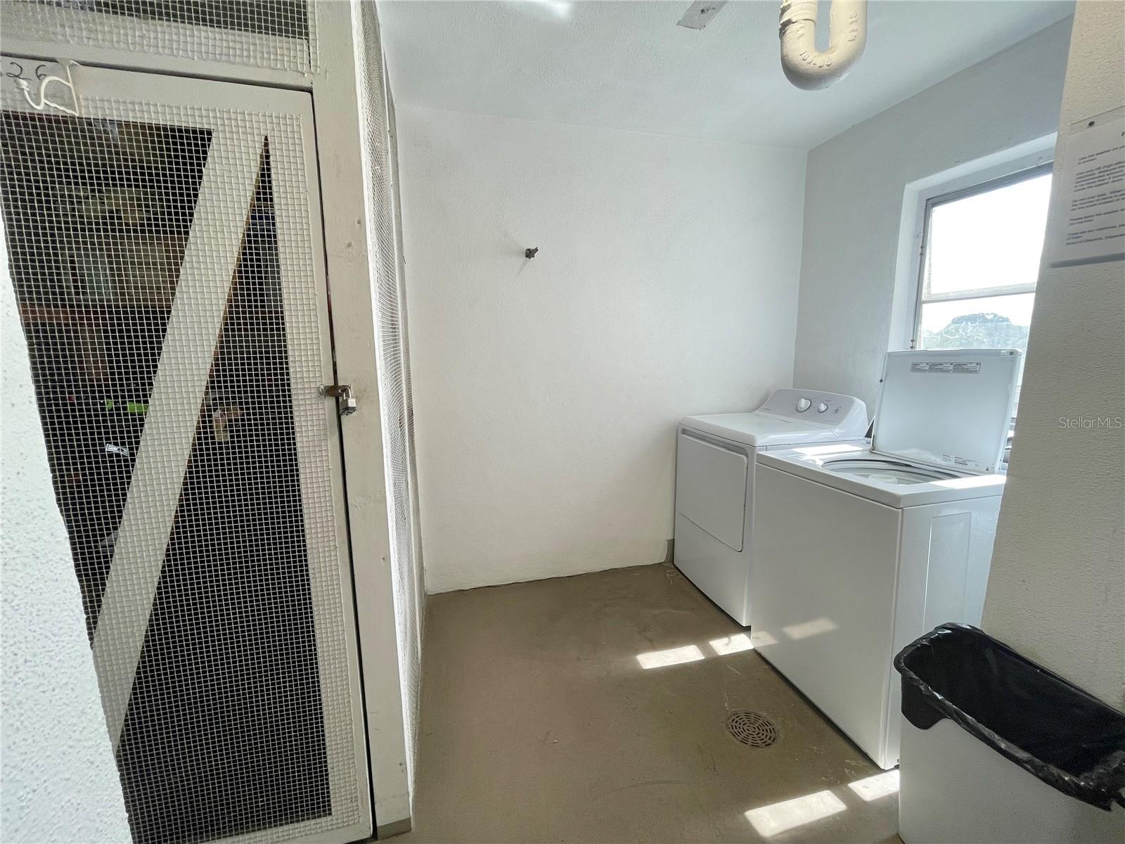 EDGEWATER ARMS 2ND CONDO - Residential