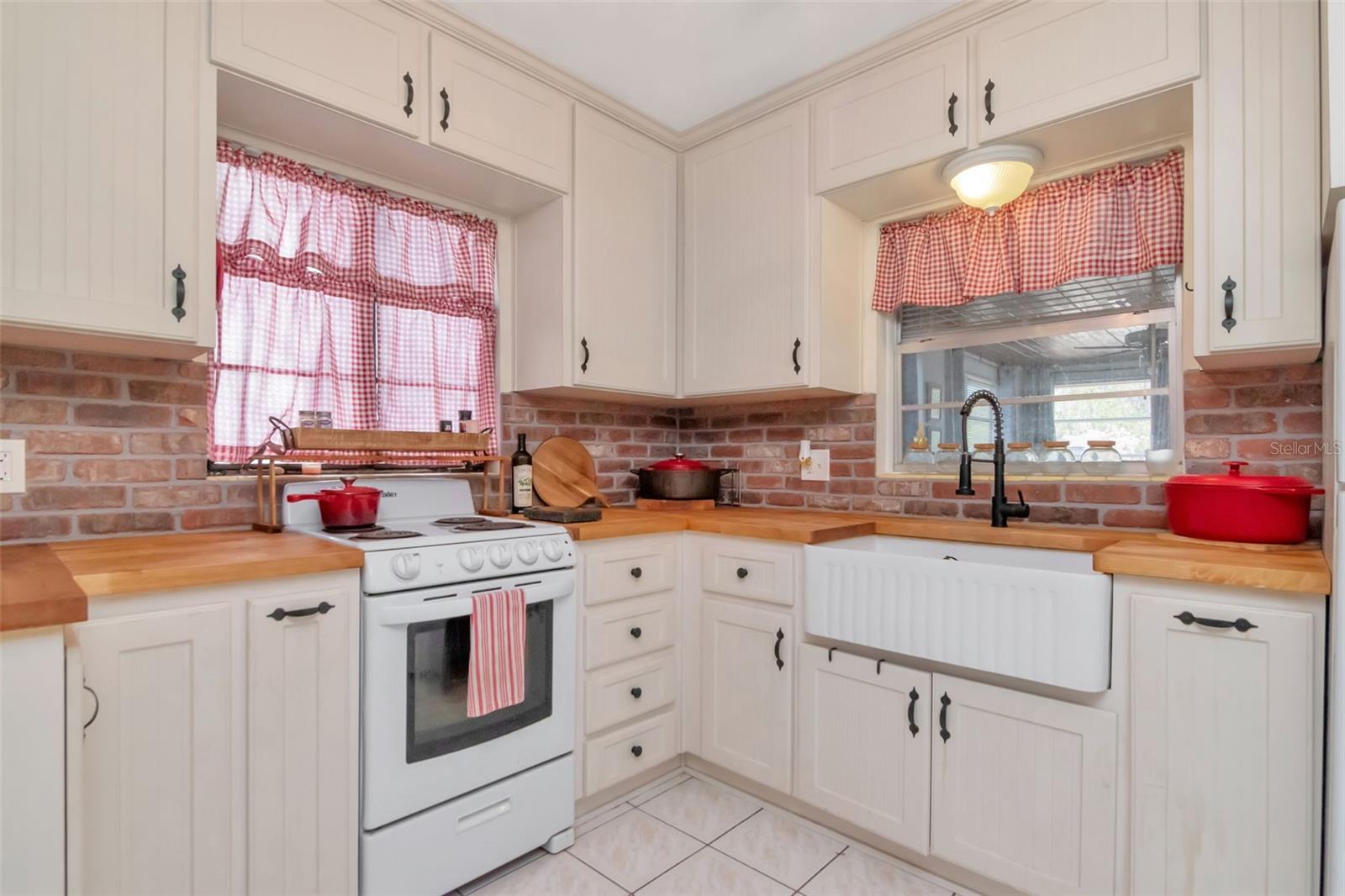 NEW PORT RICHEY - Residential