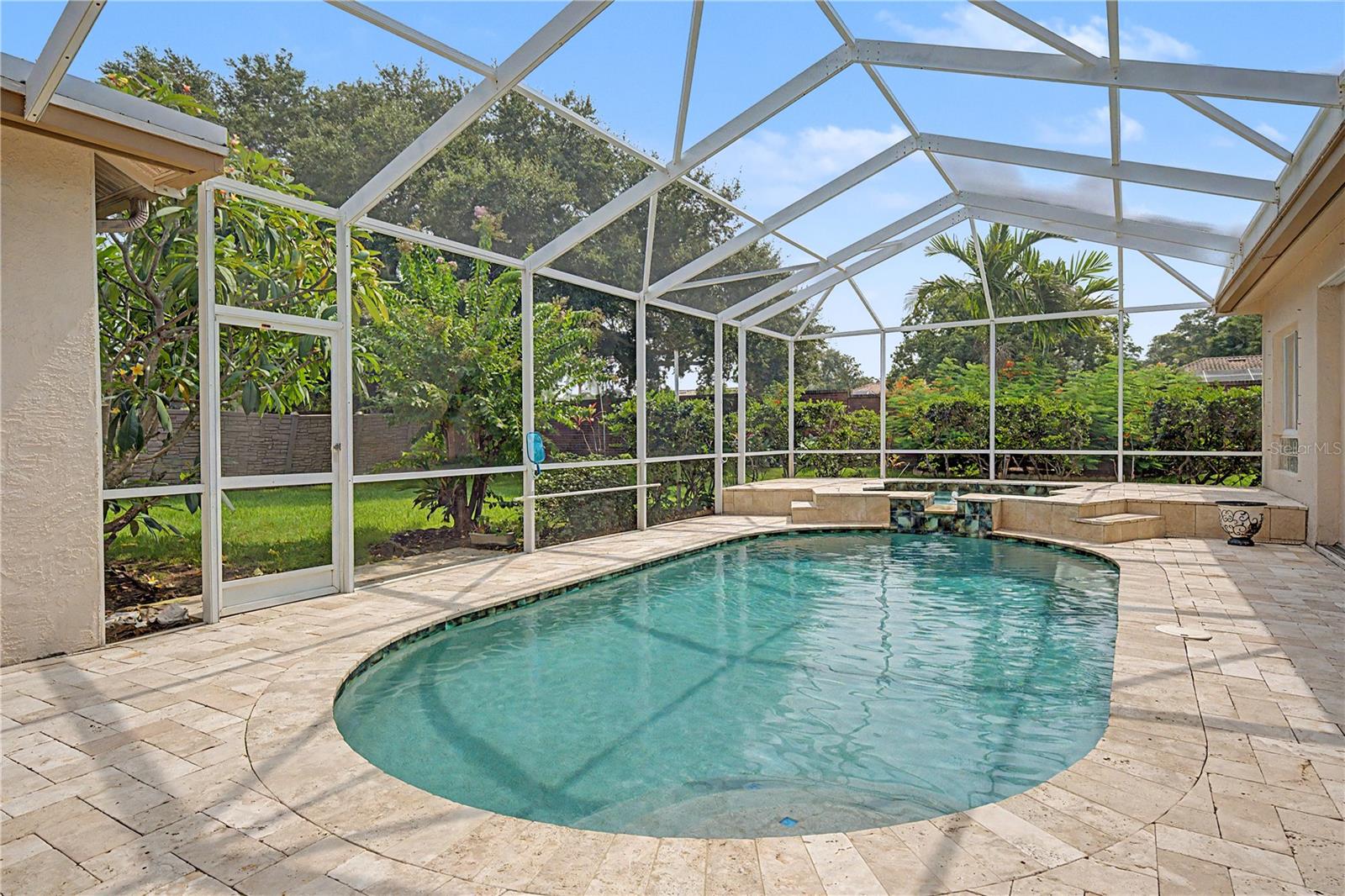 2093 SWAN LANE