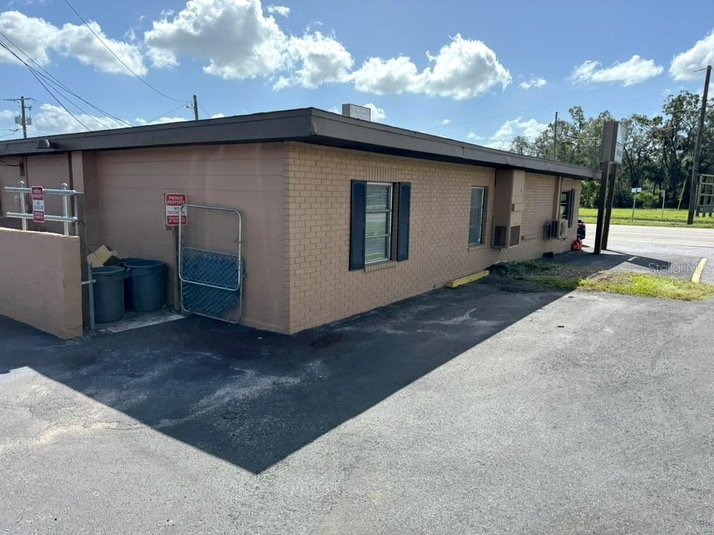 Photo of 1804 W Baker Street, Plant City, FL 33563 (MLS # L4964383)