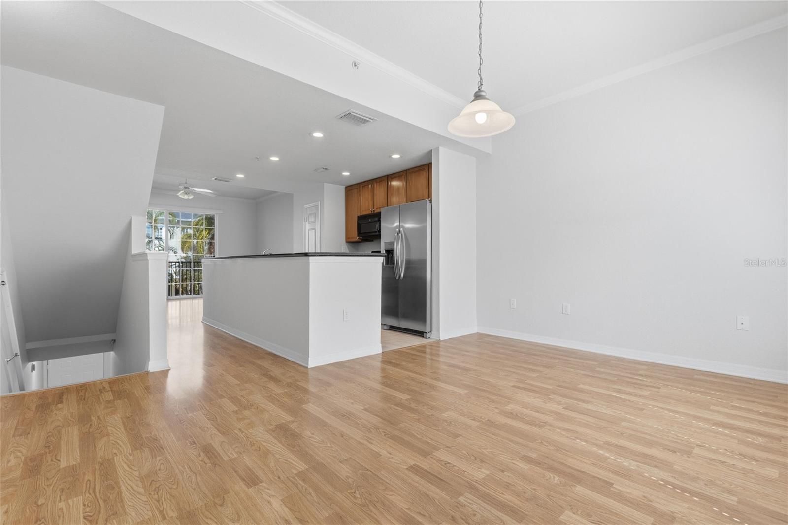 ARLINGTON PARK CONDO - Residential