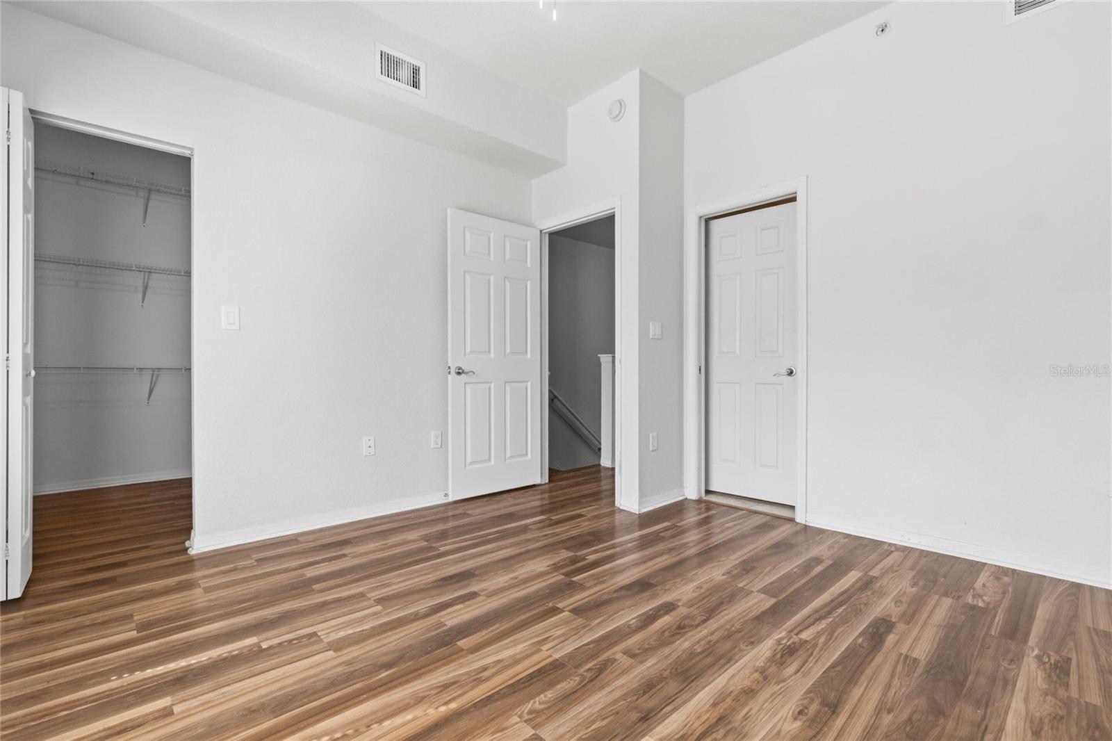ARLINGTON PARK CONDO - Residential