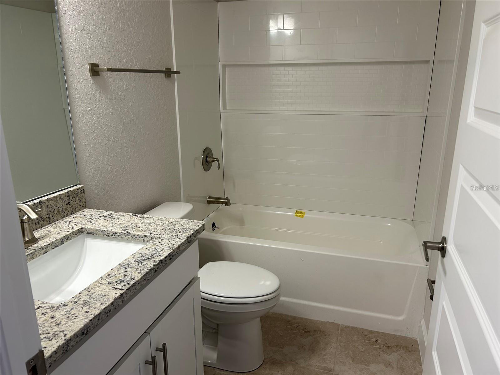 SOUTH VENICE - Residential Lease