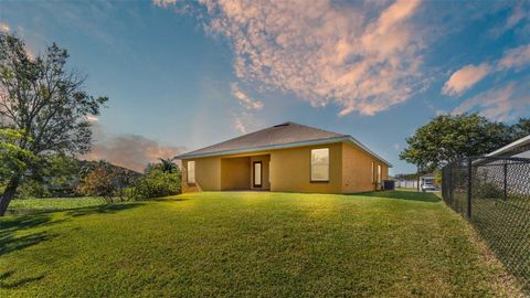 A home in LAKELAND