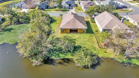 A home in LAKELAND