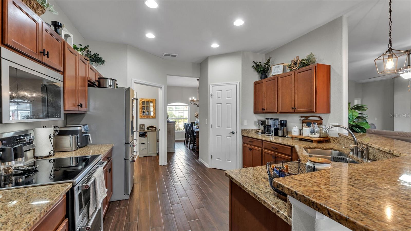 HARTFORD ESTATES - Residential