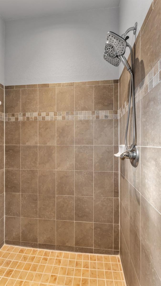 HARTFORD ESTATES - Residential