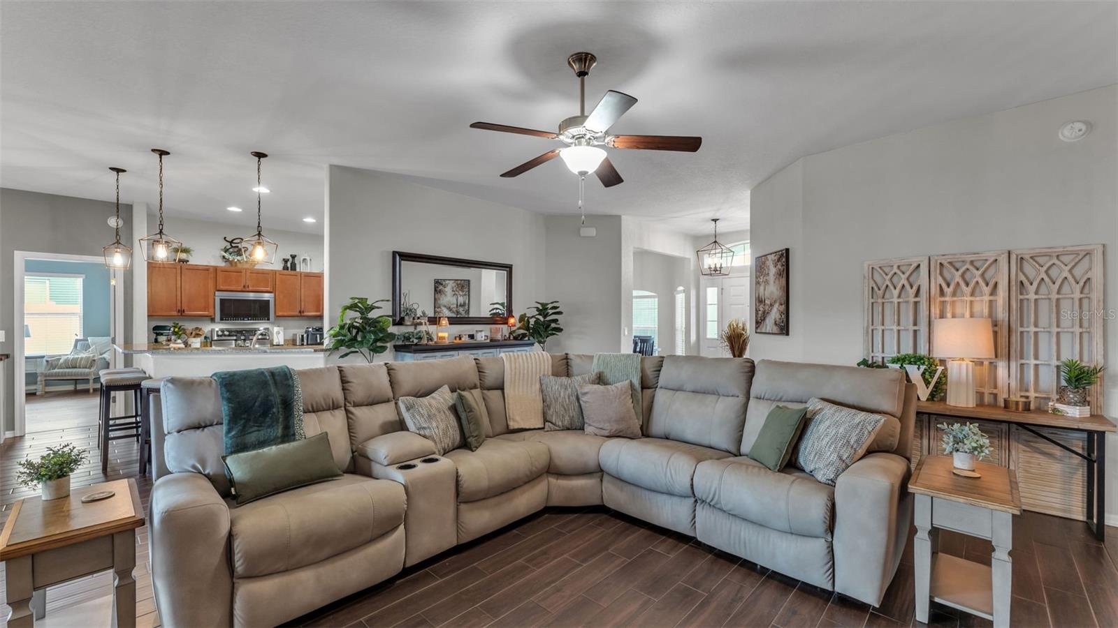 HARTFORD ESTATES - Residential