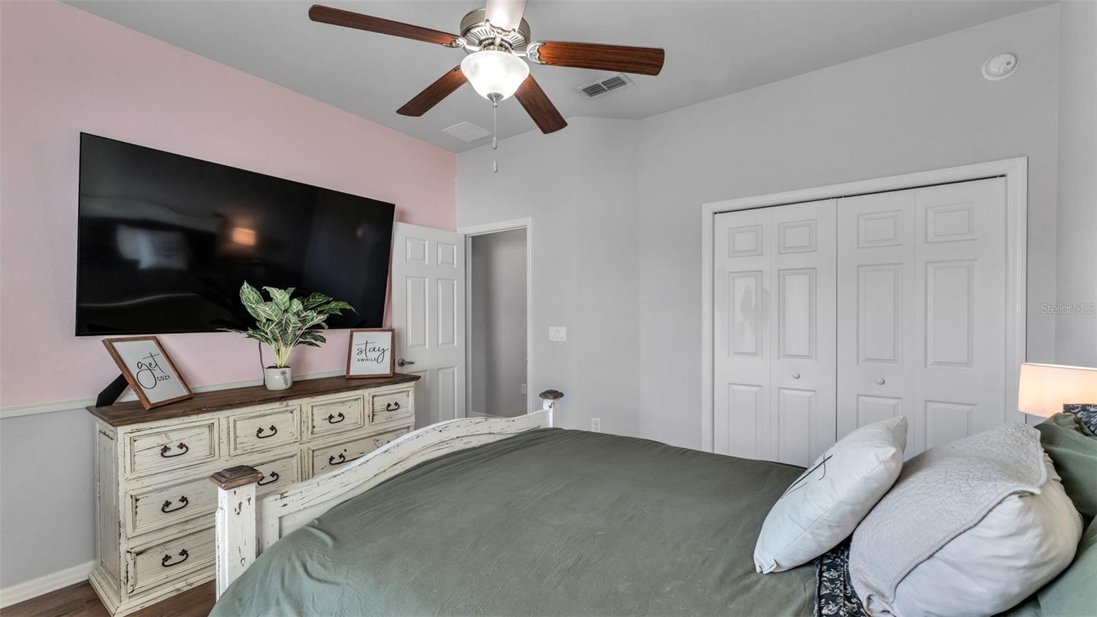 HARTFORD ESTATES - Residential