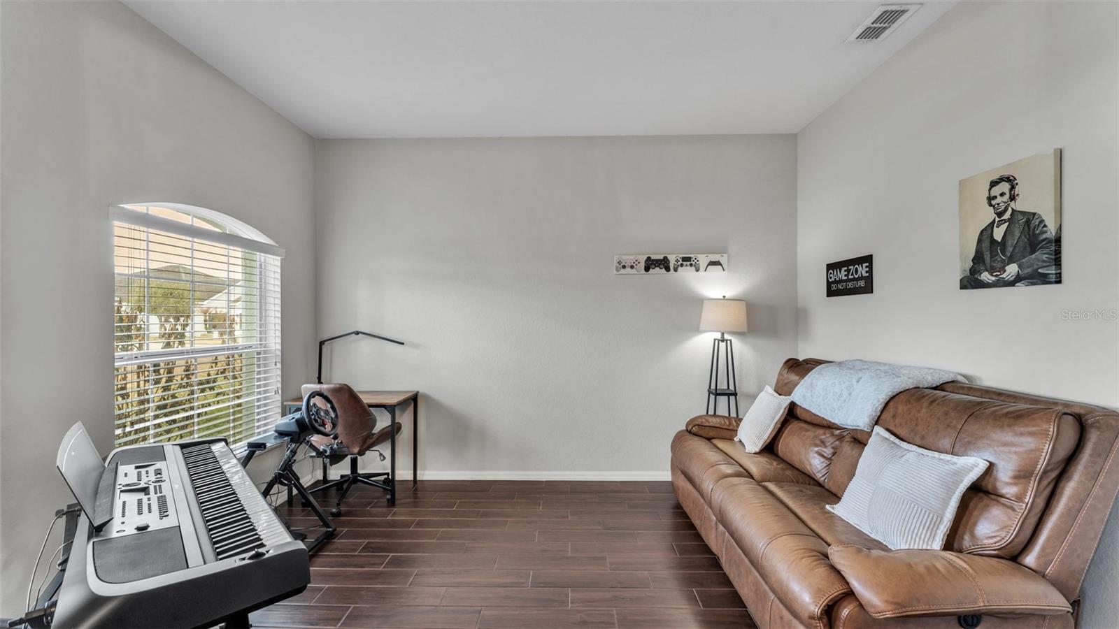 HARTFORD ESTATES - Residential