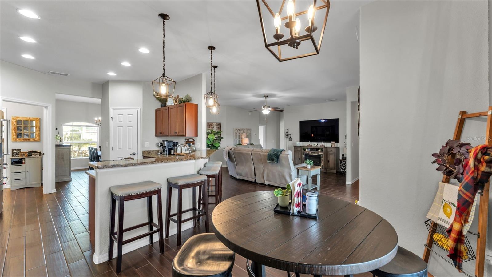 HARTFORD ESTATES - Residential