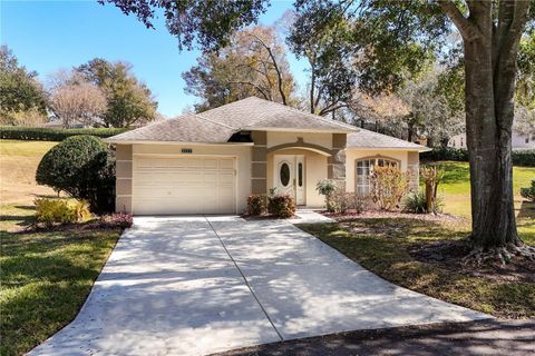 Photo of 2111 Turnbridge Circle, Clermont, FL 34711 (MLS # G5108270)