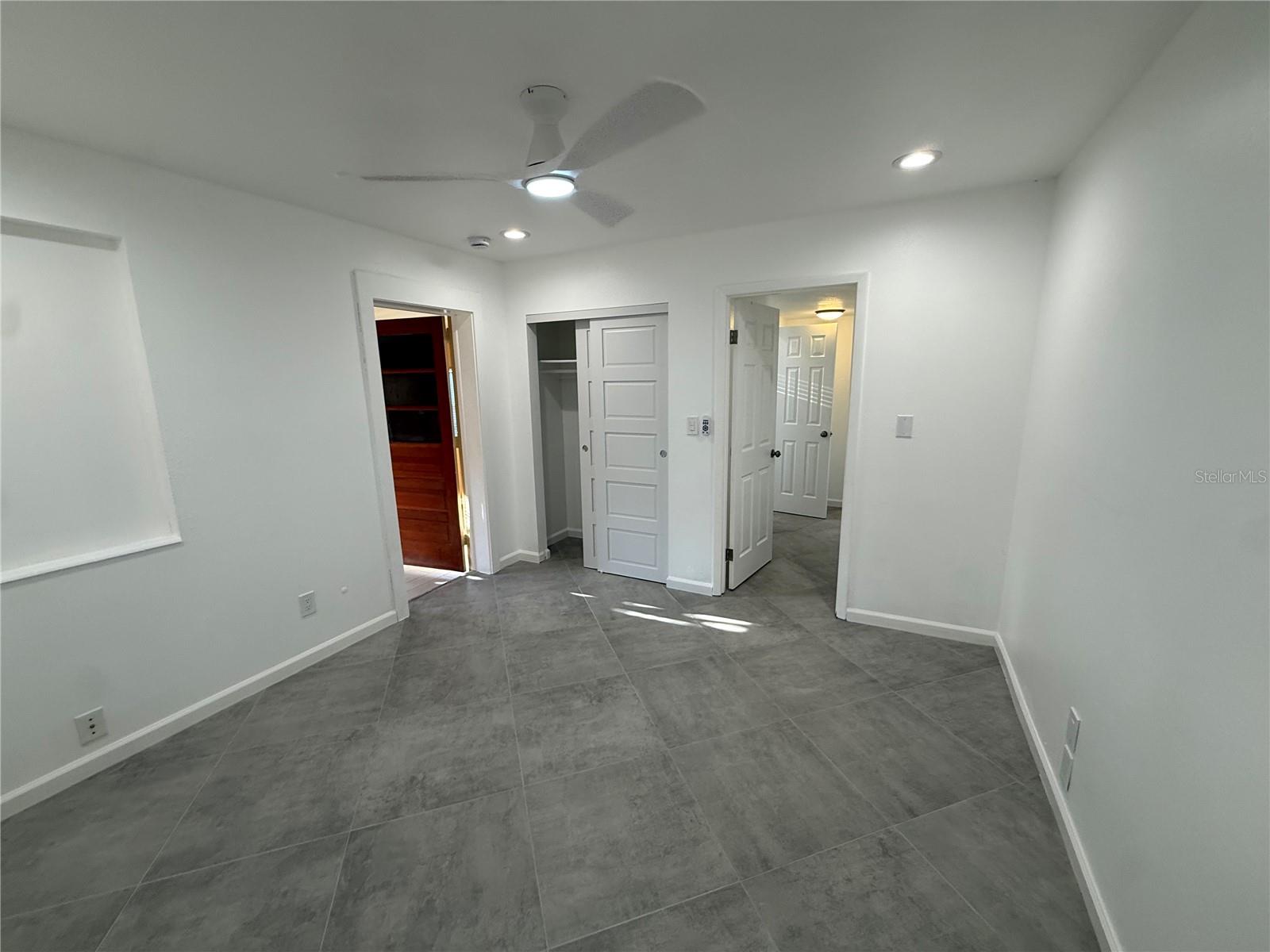 NEWPORT UNIT 1 - Residential Lease