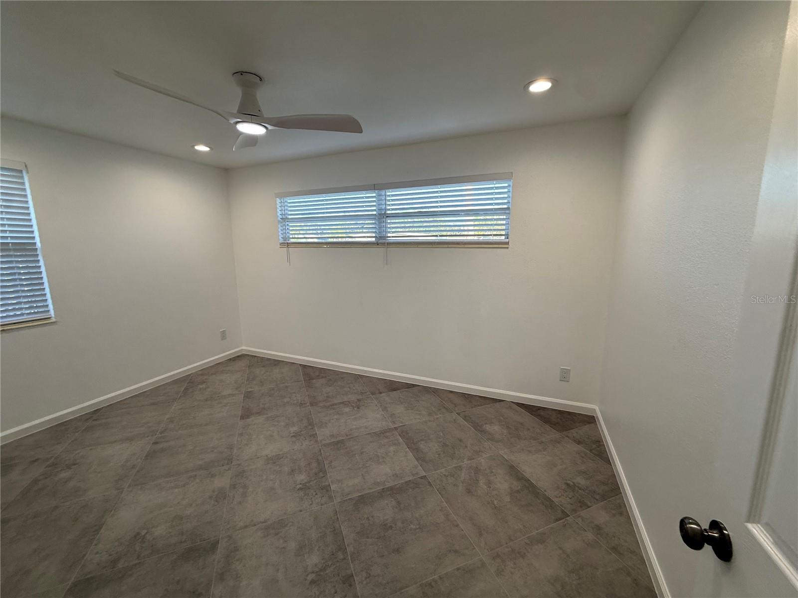 NEWPORT UNIT 1 - Residential Lease