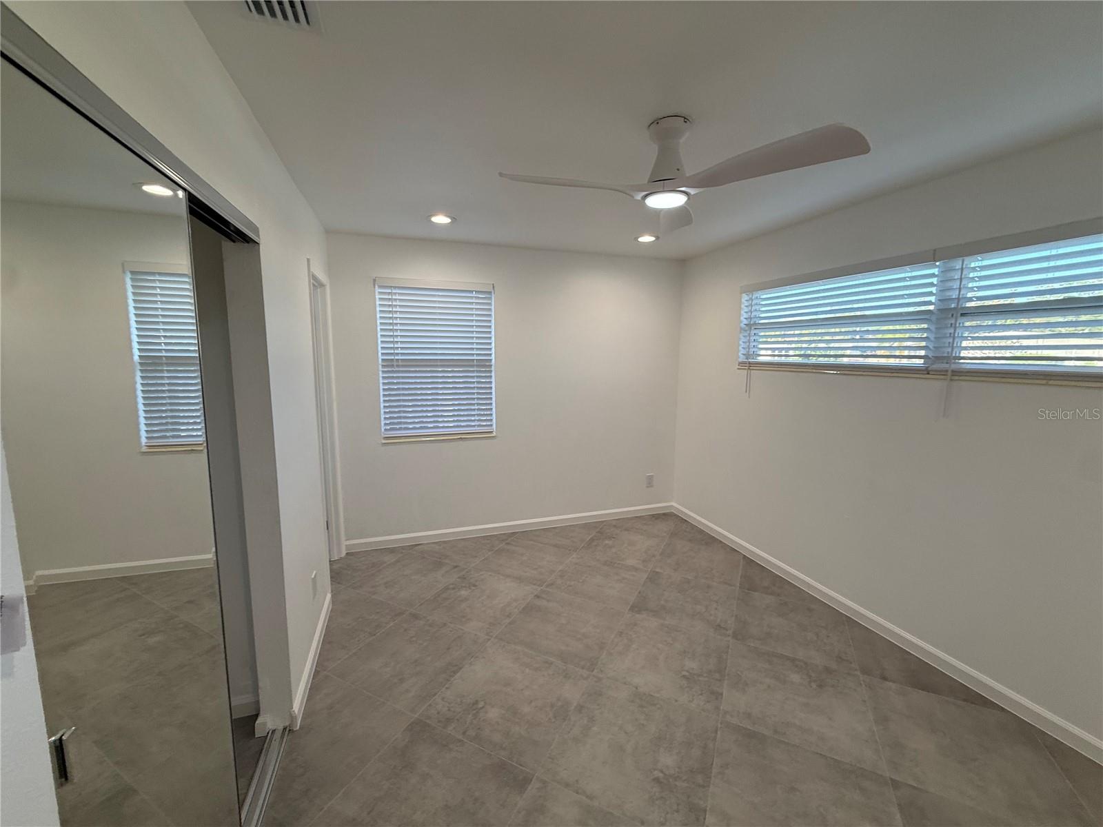 NEWPORT UNIT 1 - Residential Lease