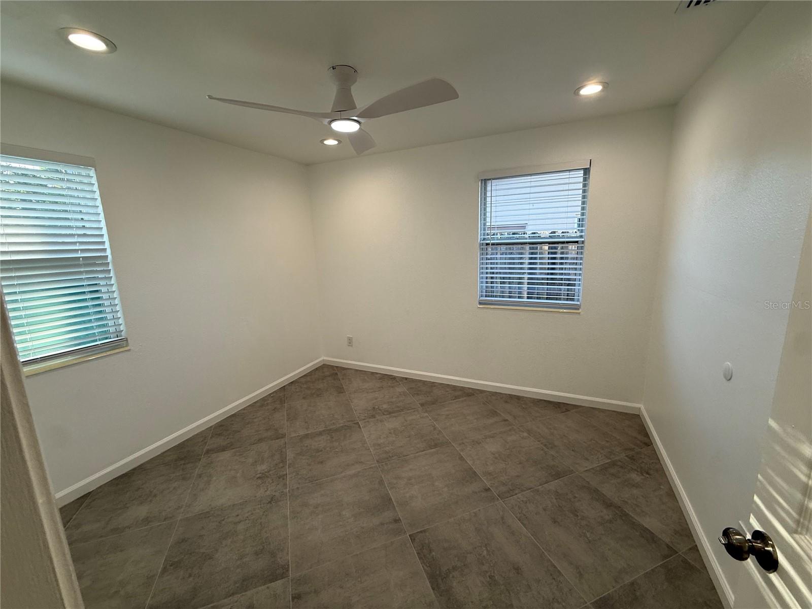 NEWPORT UNIT 1 - Residential Lease