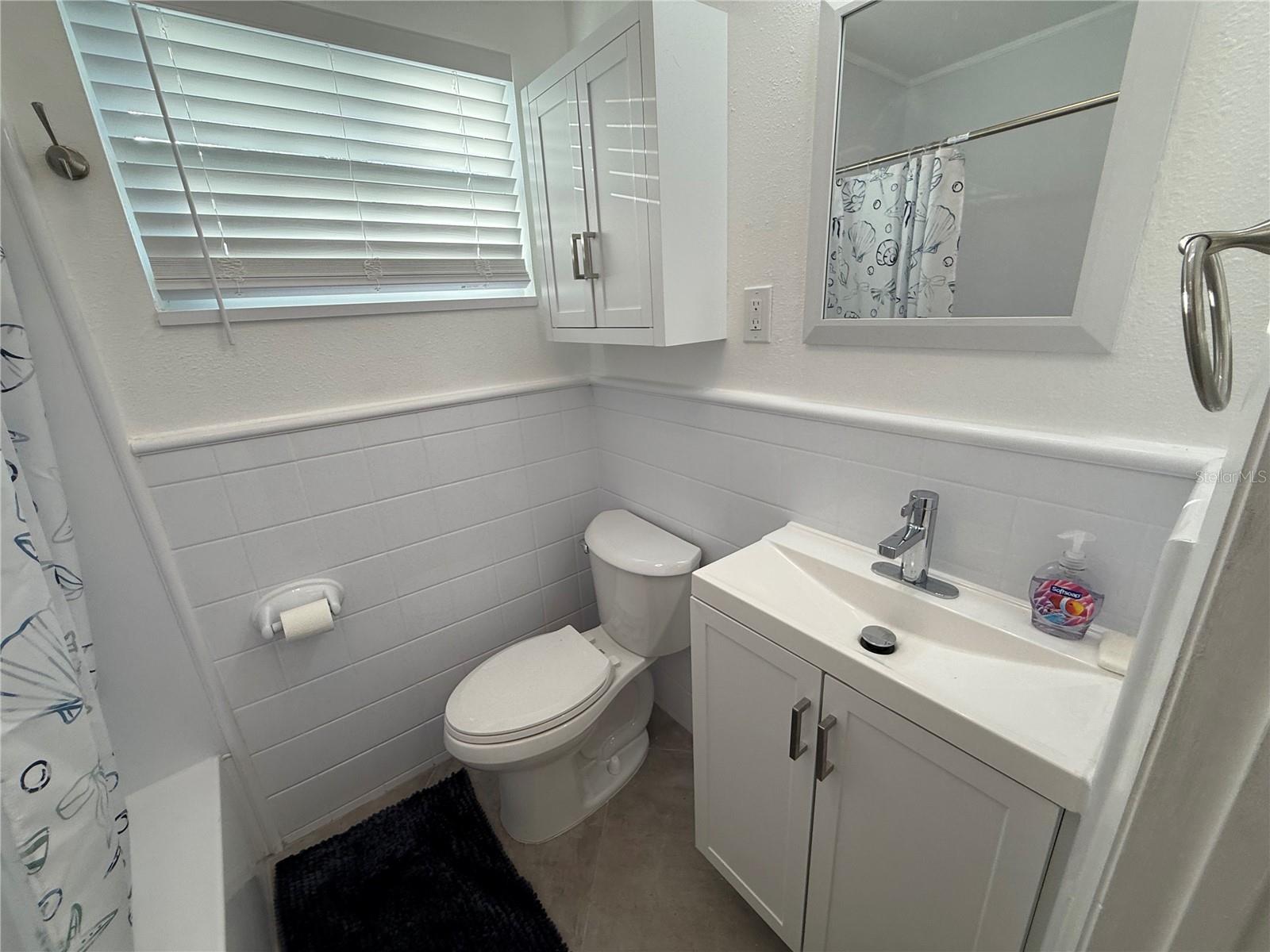 NEWPORT UNIT 1 - Residential Lease