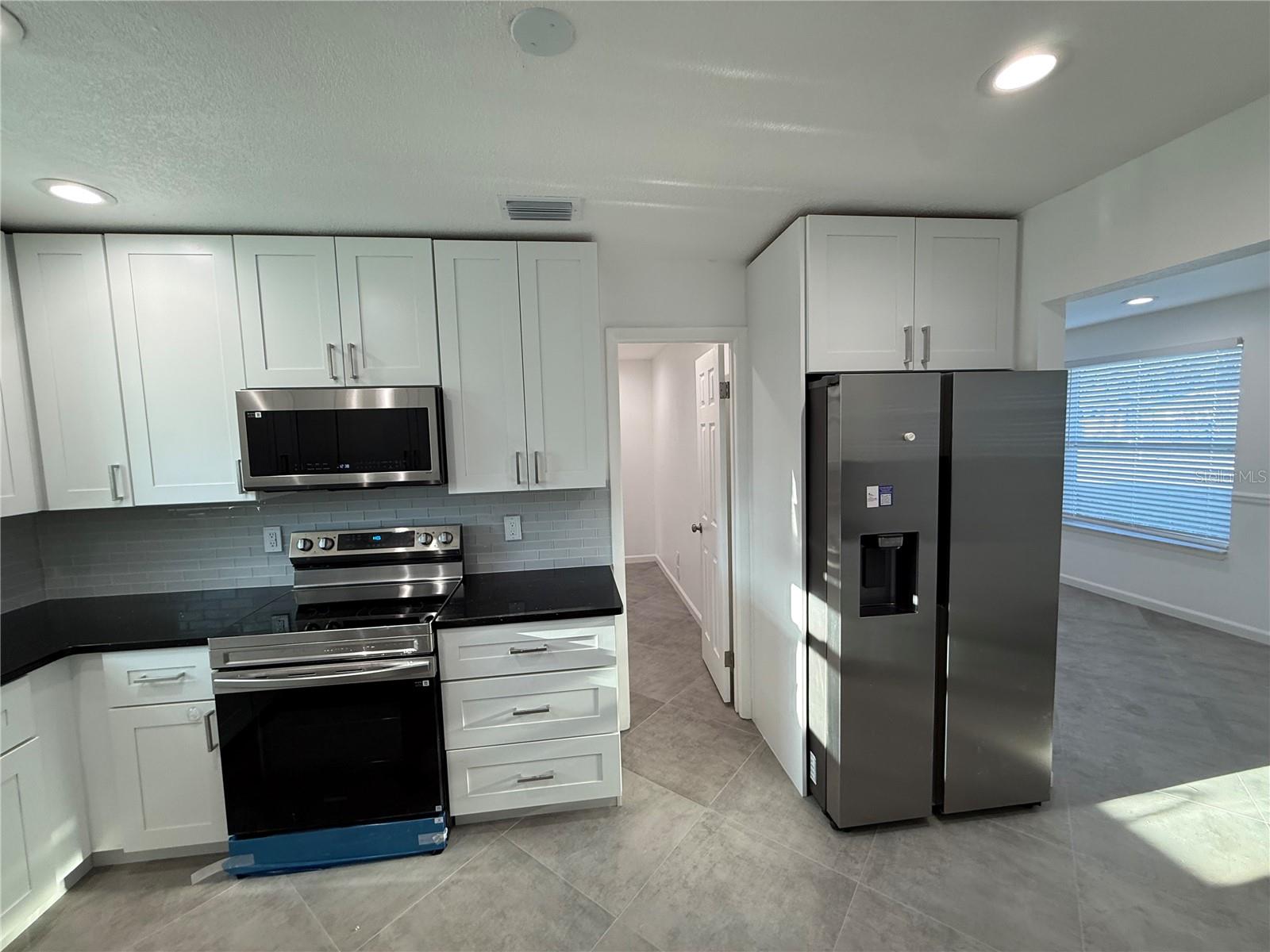 NEWPORT UNIT 1 - Residential Lease