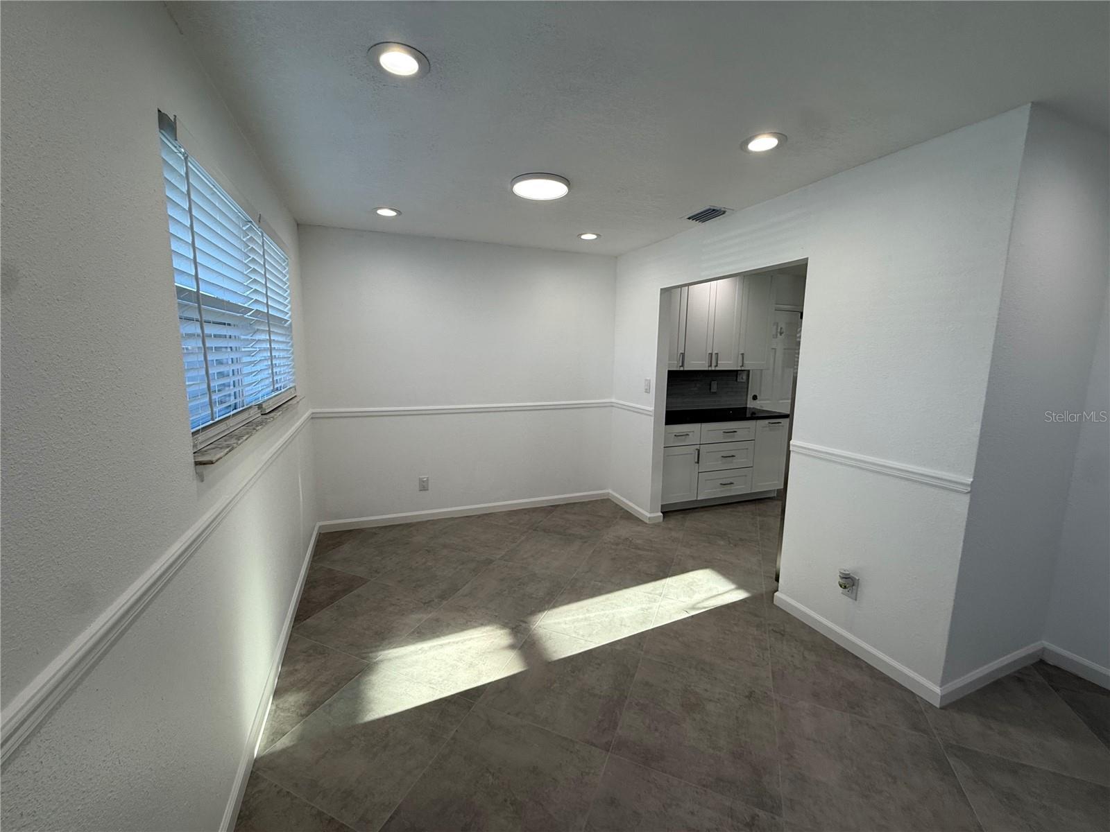 NEWPORT UNIT 1 - Residential Lease