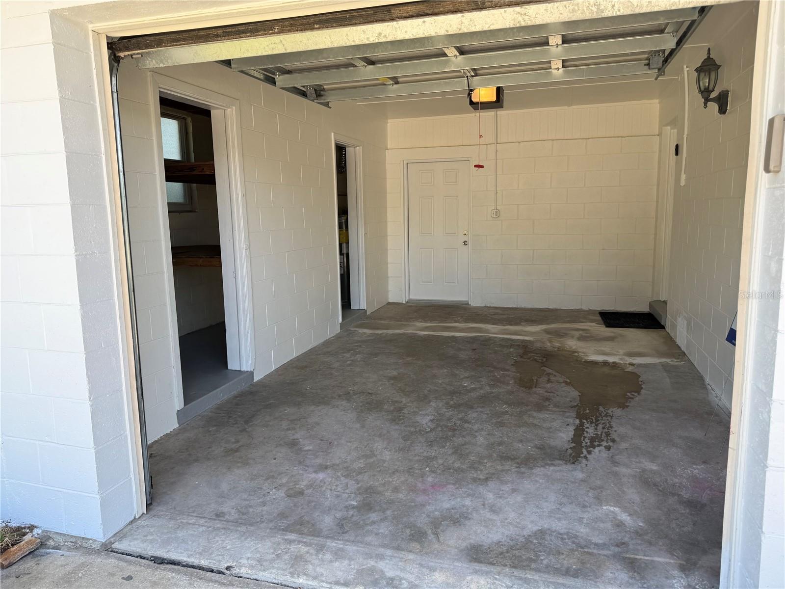 NEWPORT UNIT 1 - Residential Lease