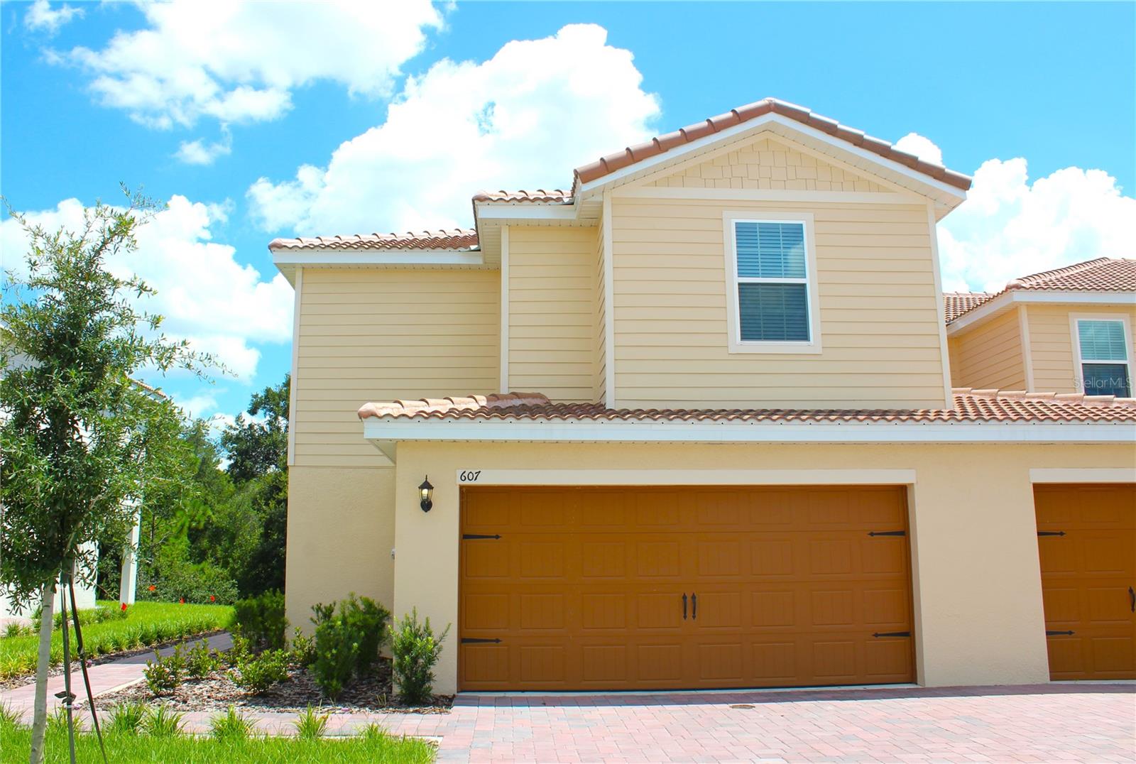 Photo 1 of 19 of 607 BAY LEAF DRIVE townhome