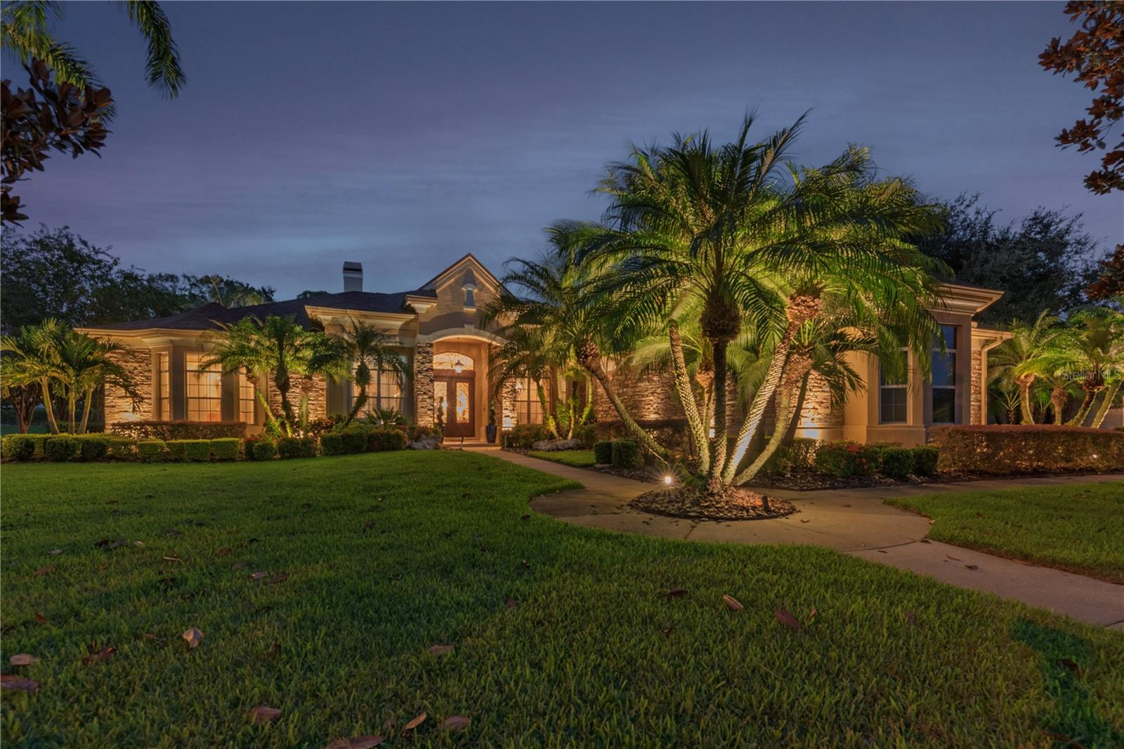 911 PINE LAKE DRIVE
