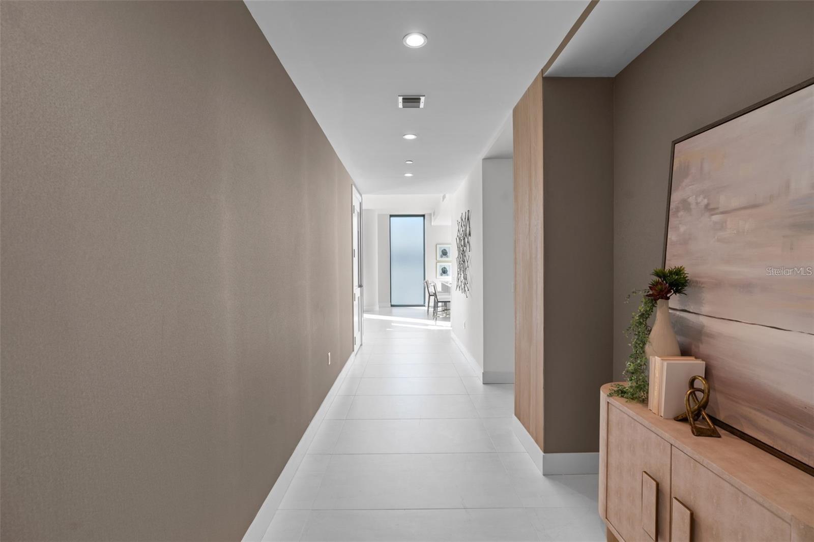 SALTAIRE CONDO - Residential