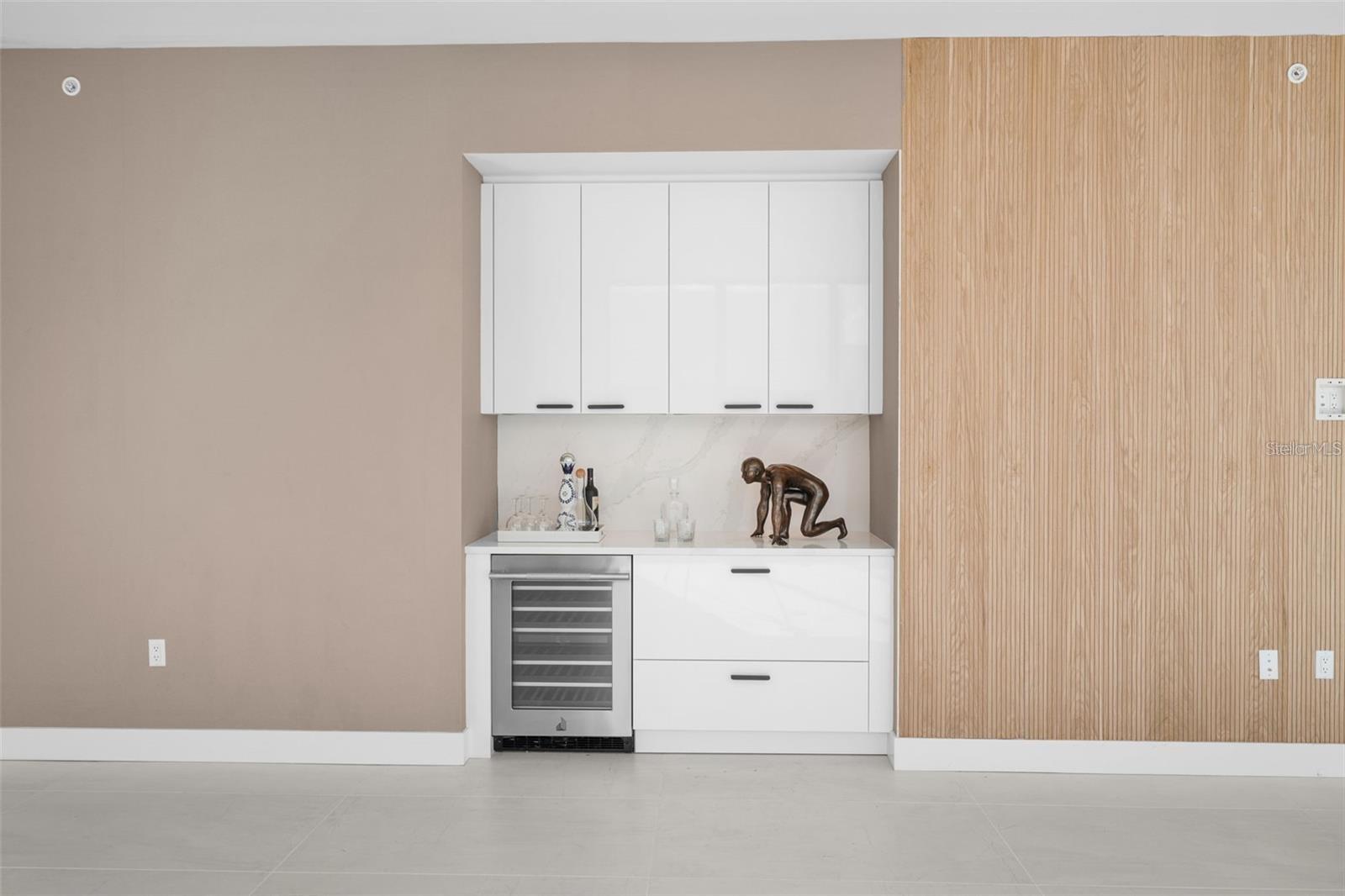 SALTAIRE CONDO - Residential