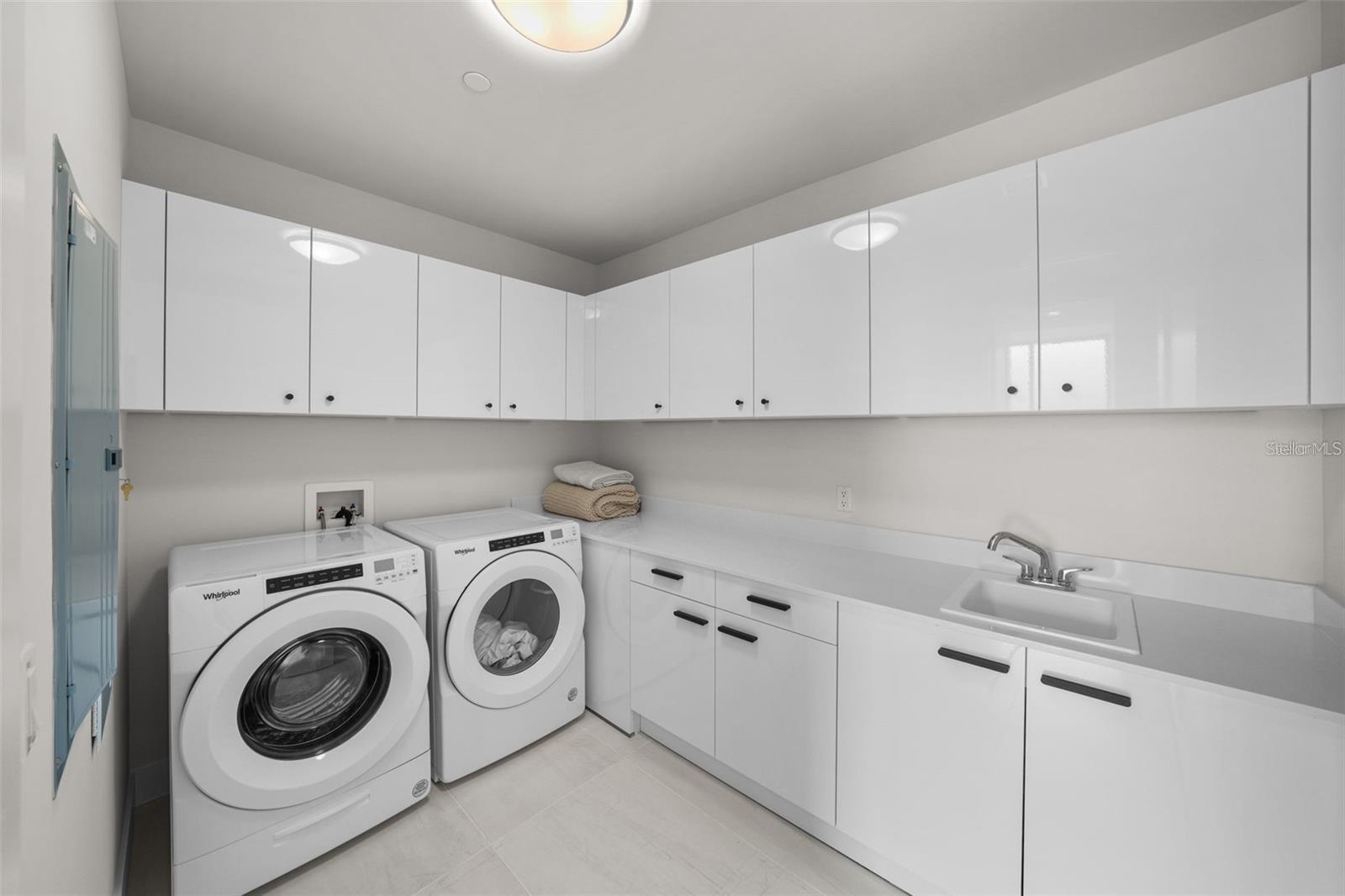 SALTAIRE CONDO - Residential