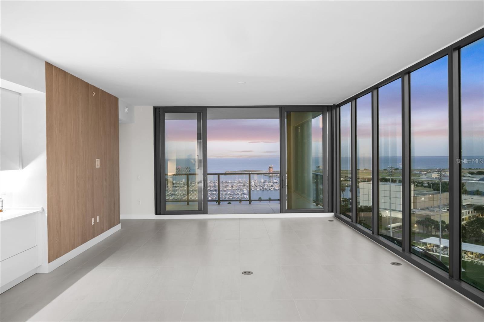 SALTAIRE CONDO - Residential