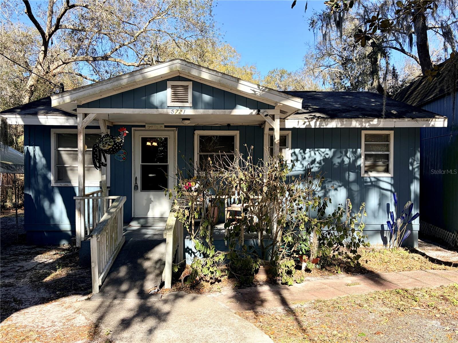 5721 S LIVE OAK DRIVE